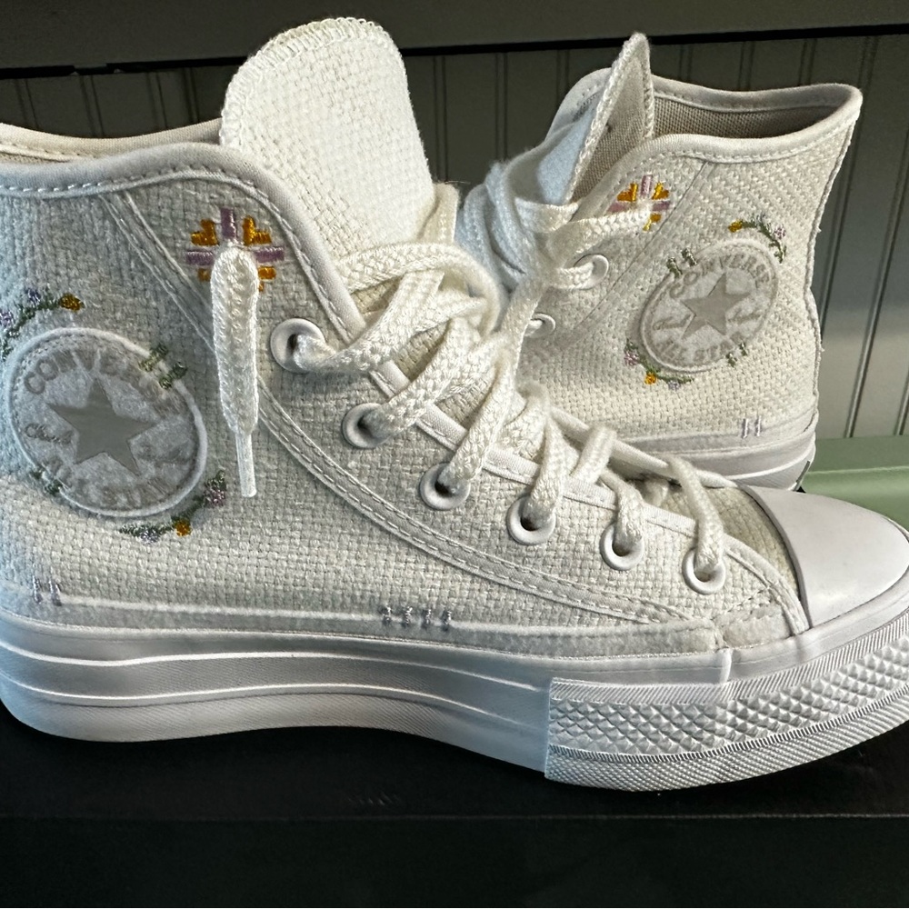 Converse All Star lift White High-Tops with Embroidery